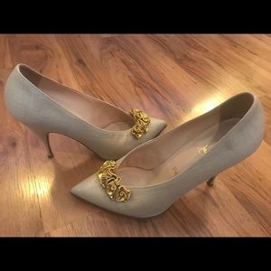 Christian Louboutin beige pumps sz 7.5